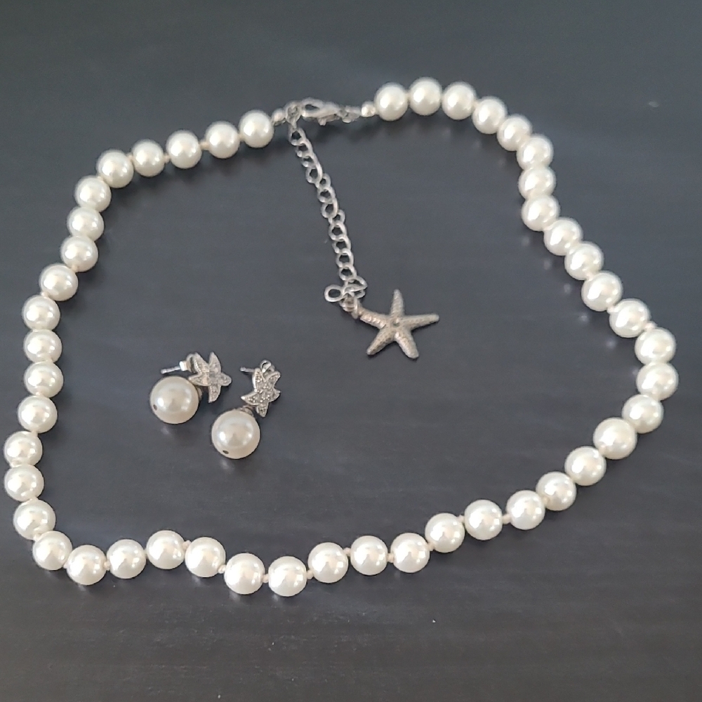 Elegant Pearl Necklace and Earring Set